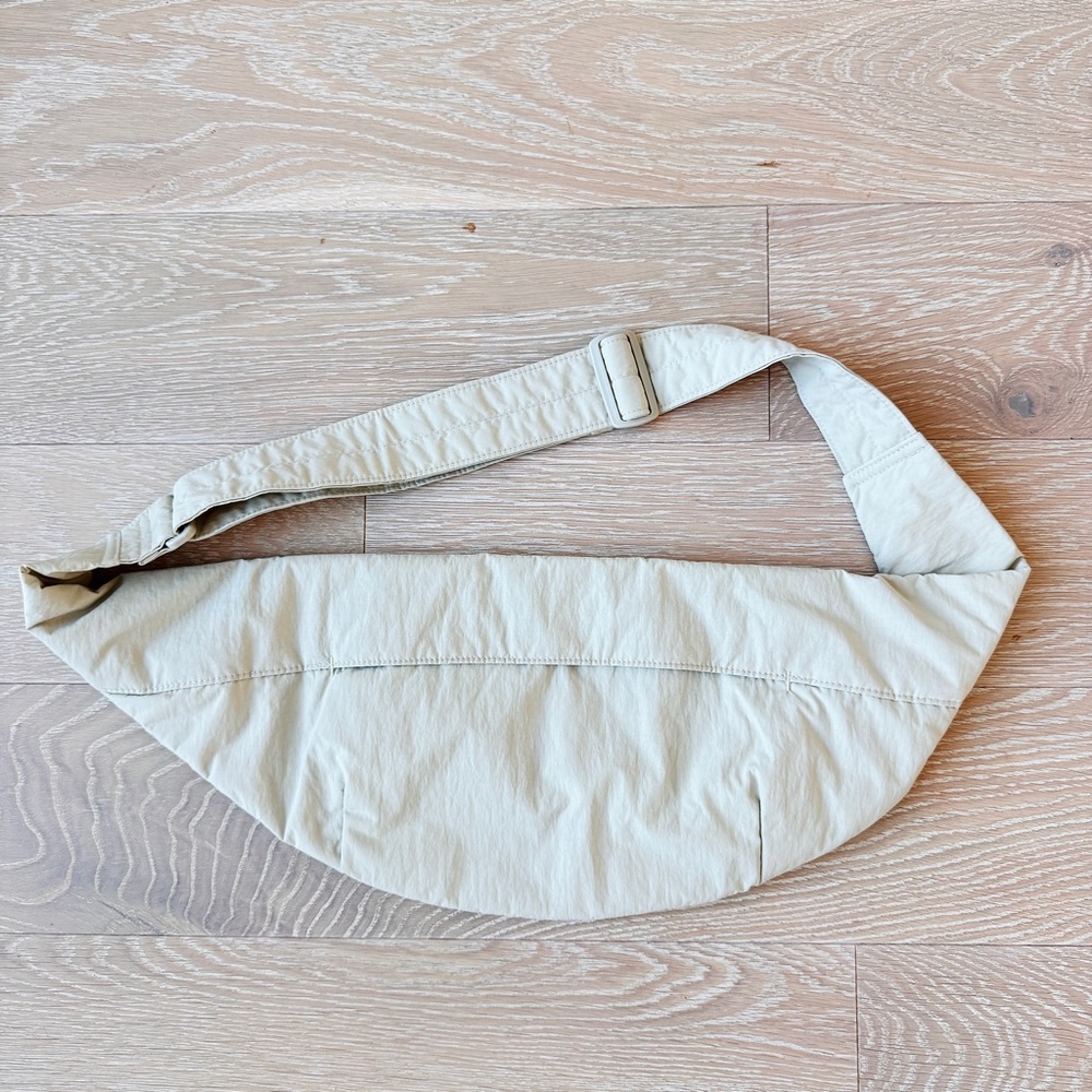 UNIQLO U Unisex Crossbody Bag in Beige - Picture 2 of 9